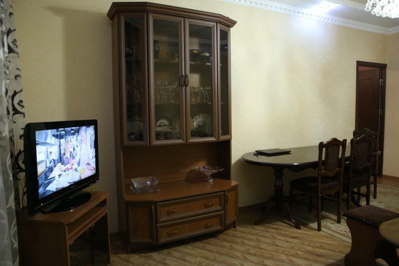 Srtashyan Apartments - Gorky Street Gjoemri Buitenkant foto