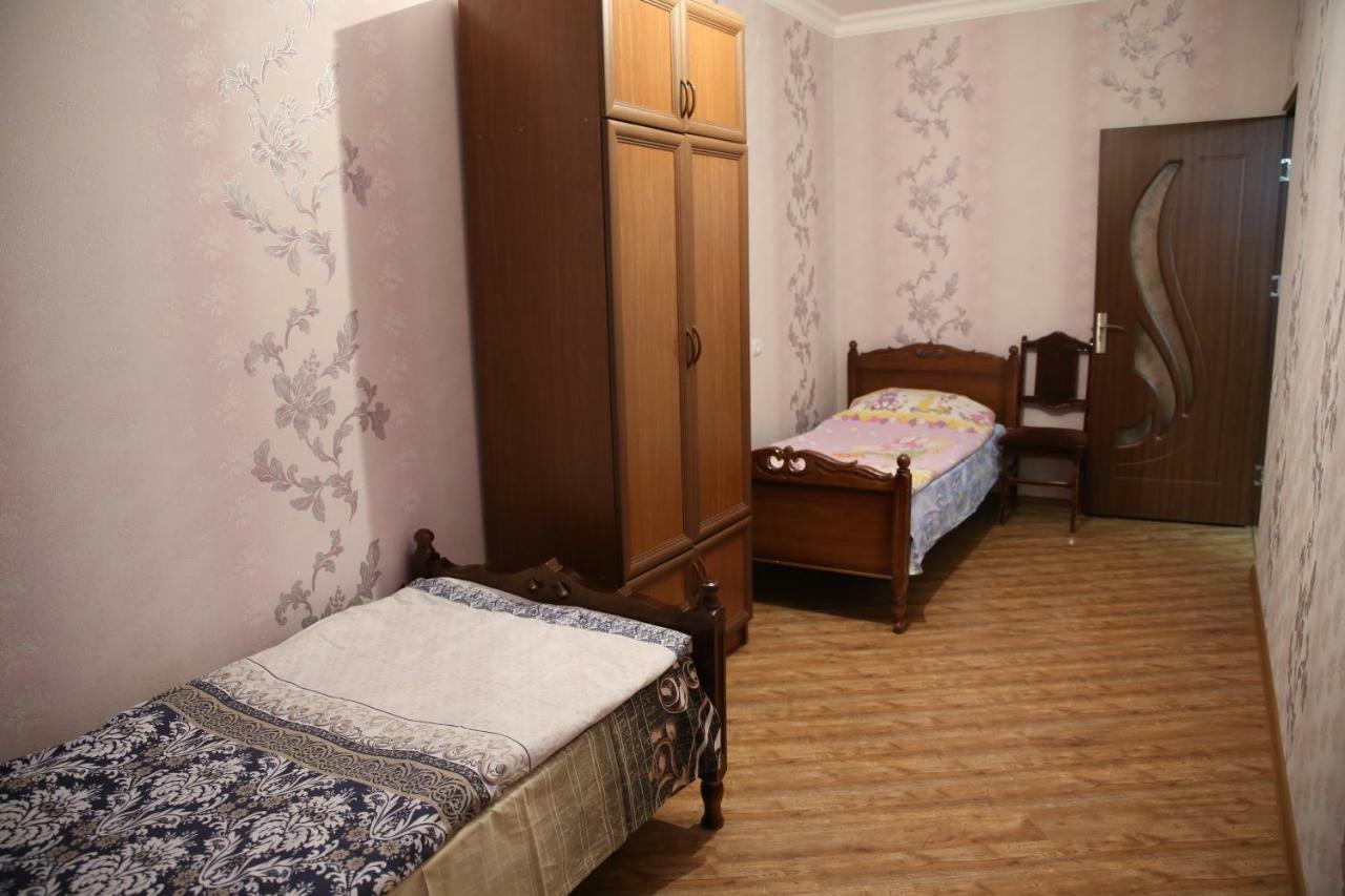 Srtashyan Apartments - Gorky Street Gjoemri Buitenkant foto